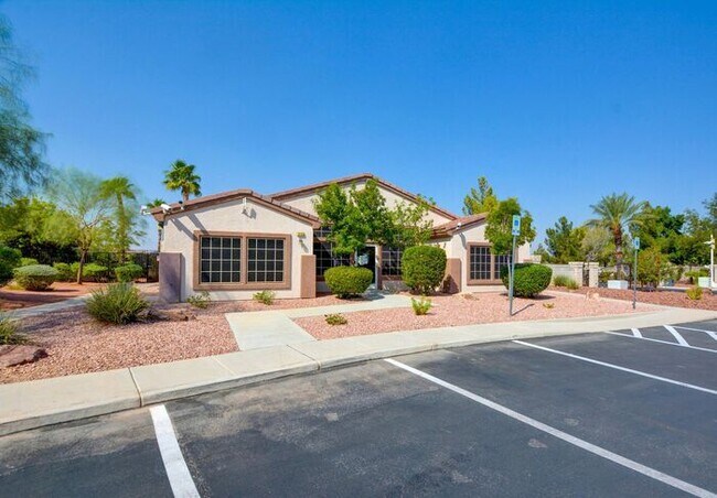 Building Photo - Renovated and Modern. This fantastic 2br in a gated community in Silverado Ranch has all the amen...