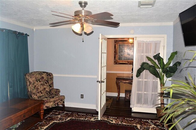Building Photo - 12542 Wrenthorpe Dr