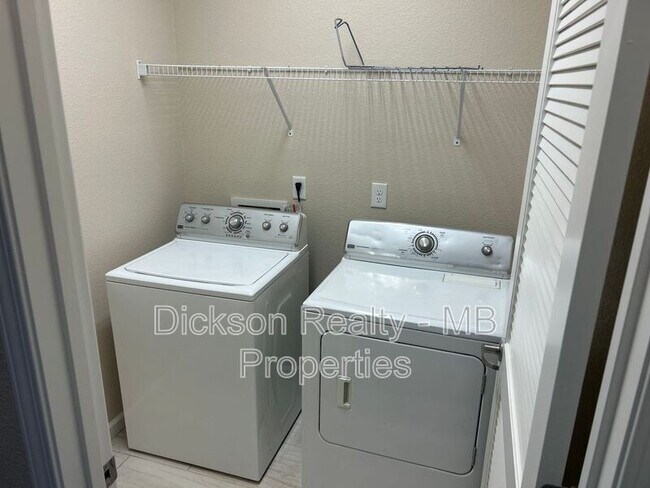 Building Photo - 2065 S Virginia St