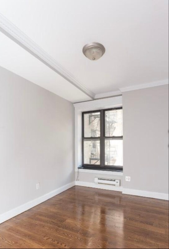 Building Photo - 246 Mott St