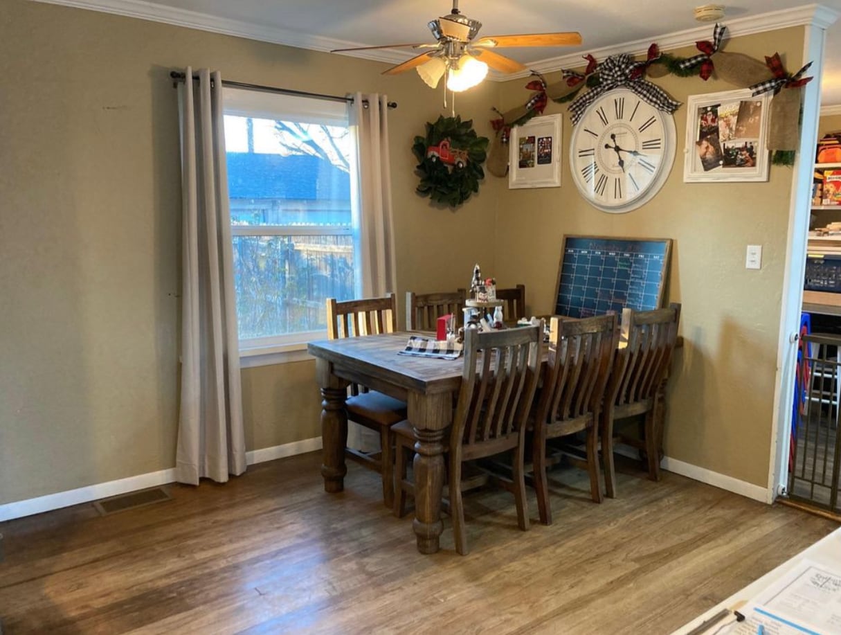 Dining area - 1407 Travis Street