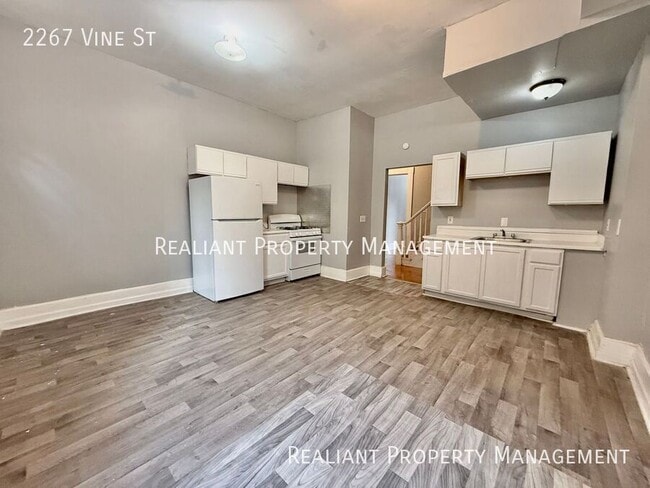 Building Photo - 2267 Vine St