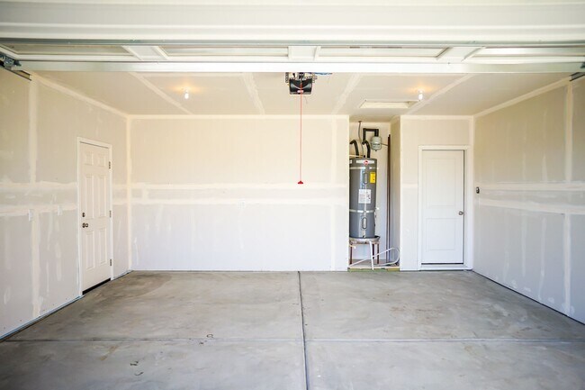 Building Photo - Brand New Home in Hayden North