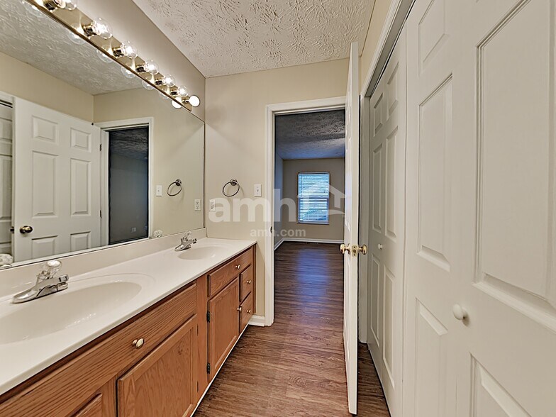 Building Photo - 6955 Saint Croix Ln