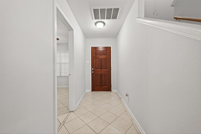 Building Photo - 8427 Brickhaven Ln