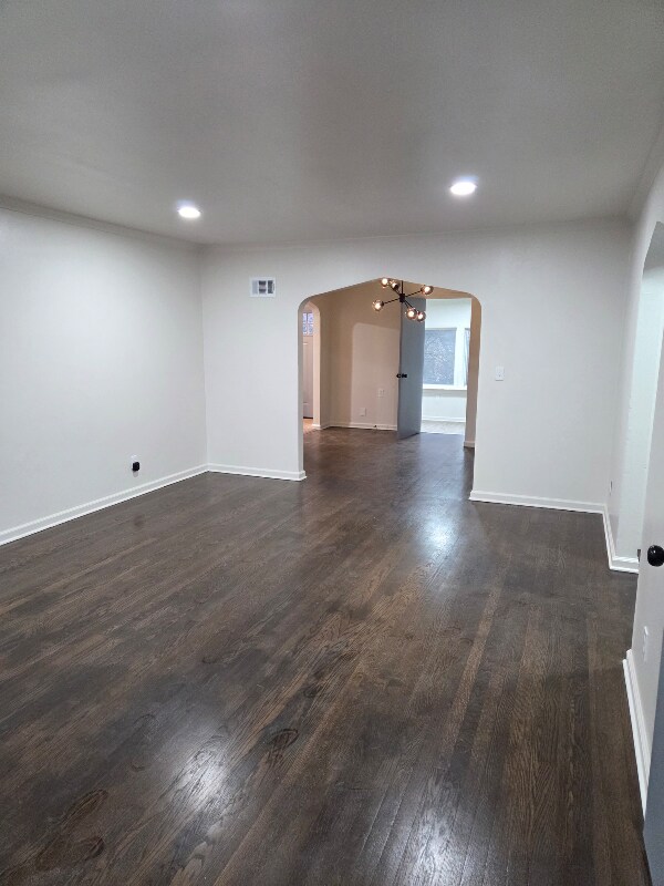 Building Photo - 1600 E 77th Terrace