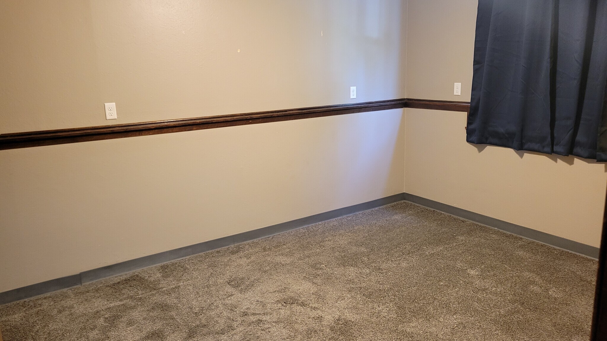 Building Photo - 304 Plaza Heights Rd