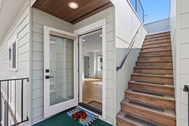 Building Photo - 8332 26th Ave NW