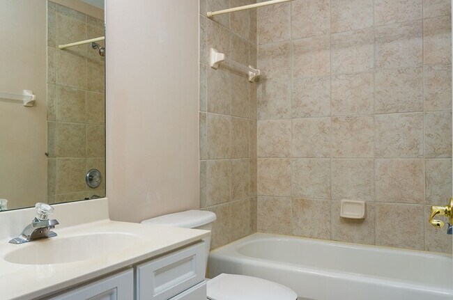 Building Photo - 10304 Saville Rowe Ln