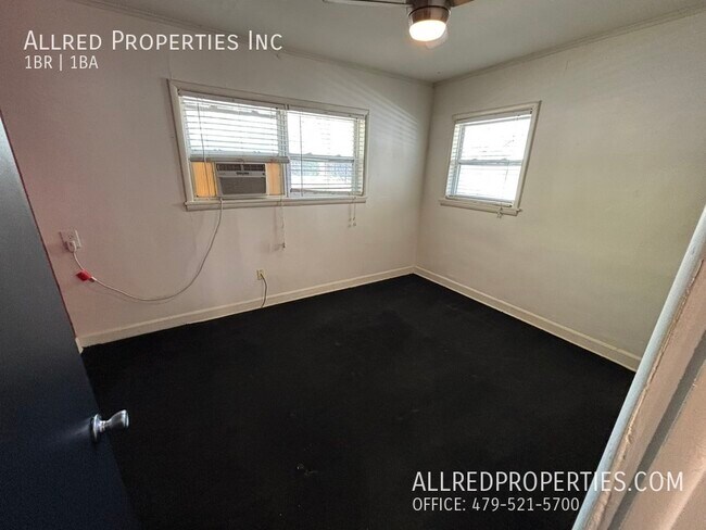 Building Photo - 621 N Leverett Ave