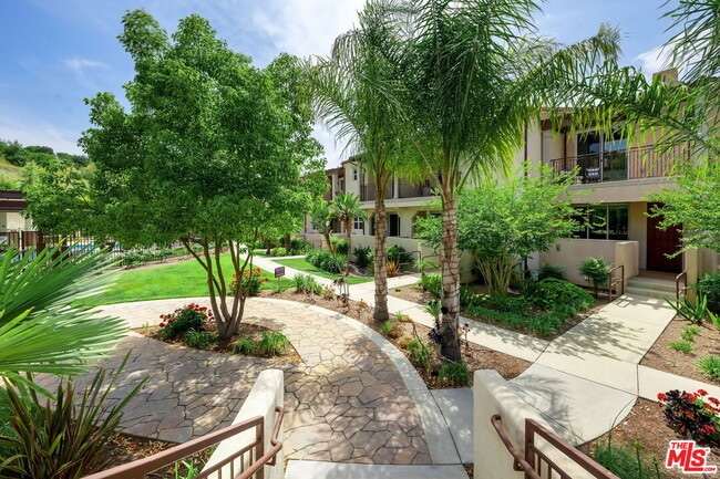 Building Photo - 4372 Paxton Pl