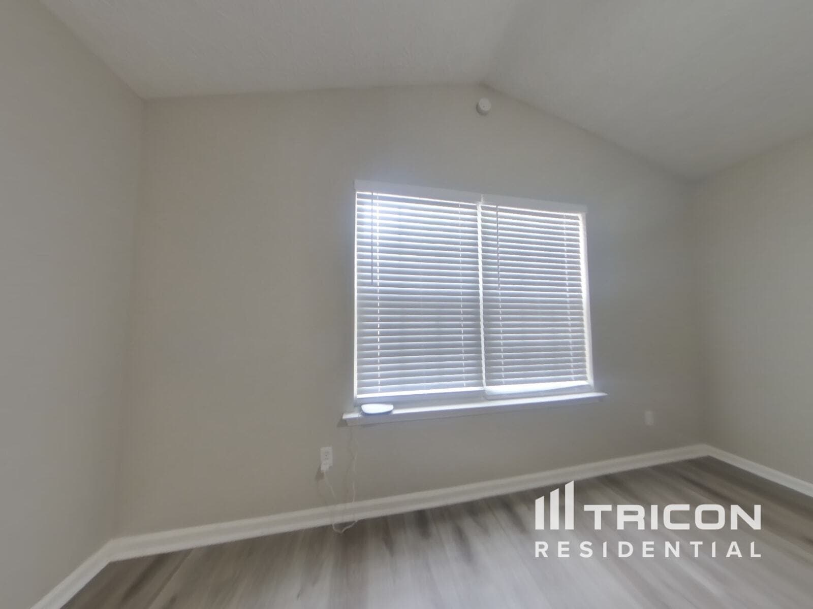Building Photo - 239 Silver Ridge Dr