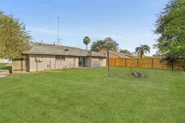 Building Photo - 10407 Lantry Way