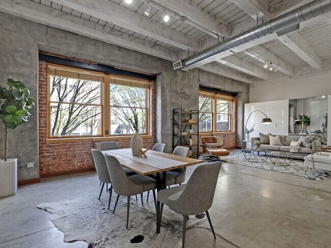 Building Photo - Historic Chown Pella Building - east facing Pearl District loft w/parking/rooftop deck