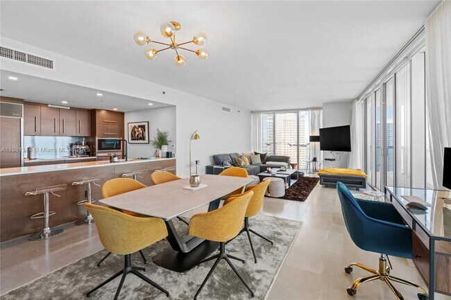 Building Photo - 465 Brickell Ave