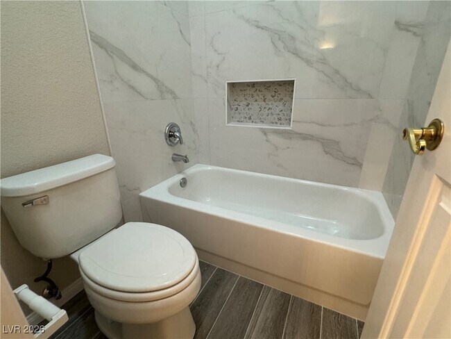 Building Photo - 8625 Desert Bird Dr