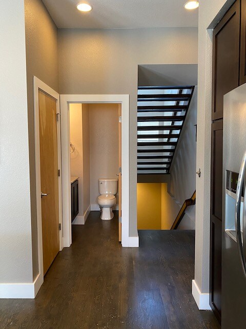 Building Photo - Across from Central Park, 3 bed/4 bath Townhome AVAILABLE 9/1/26