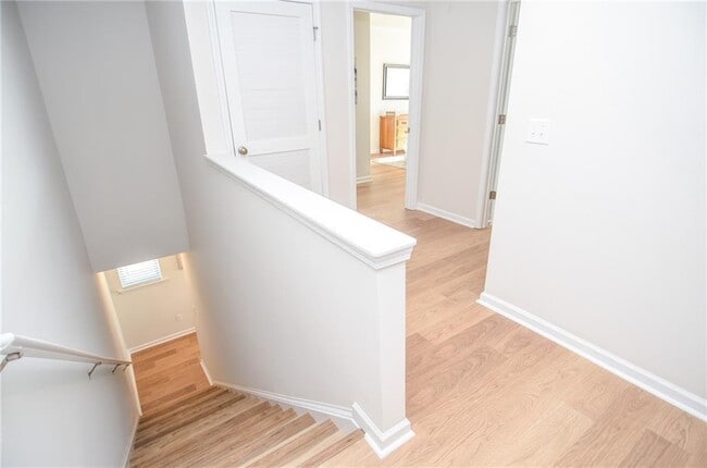 Building Photo - 4553 High Rdg Ct