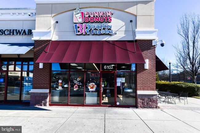 Building Photo - 5908 Grenfell Loop