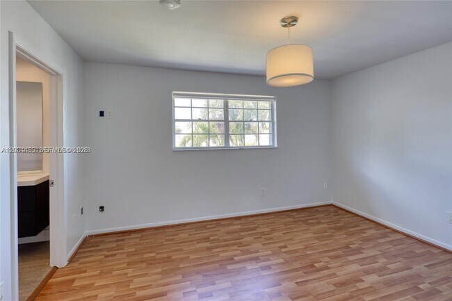 Building Photo - 4761 NW 98 Pl