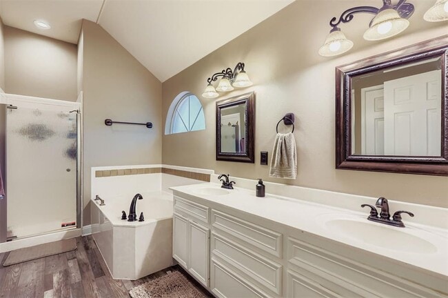 Building Photo - 1809 Edelweiss Dr