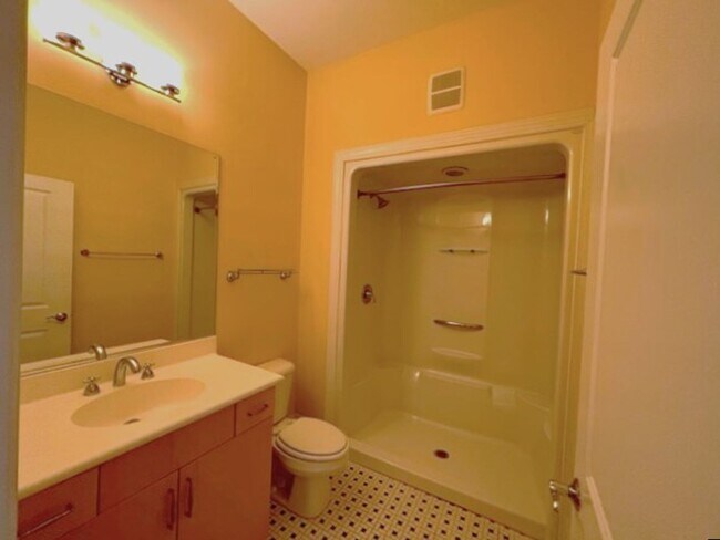 Building Photo - 2BR/2FULL BATH! Down Town Wilmington ''The Weldon'', an art deco Brooklyn Arts district.