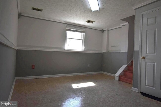 Building Photo - 3150 Beethoven Way