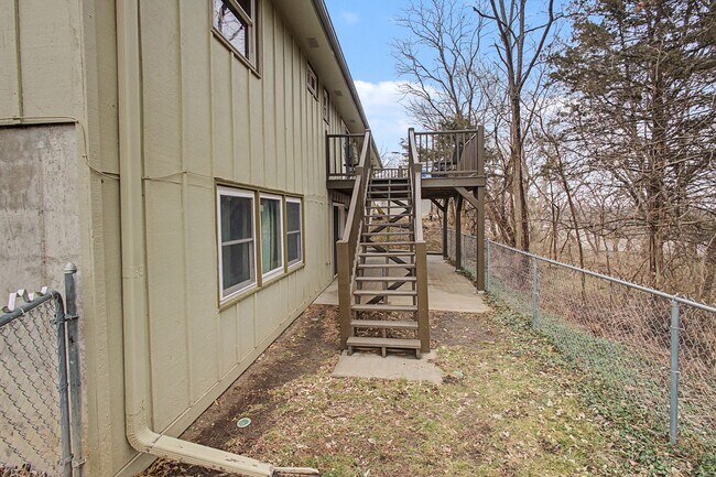 Building Photo - 2817 Arbor Dr