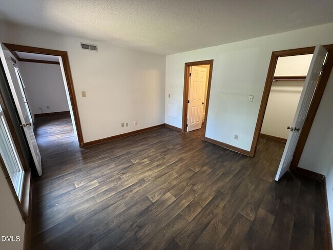 Building Photo - 3603 Helix Ct