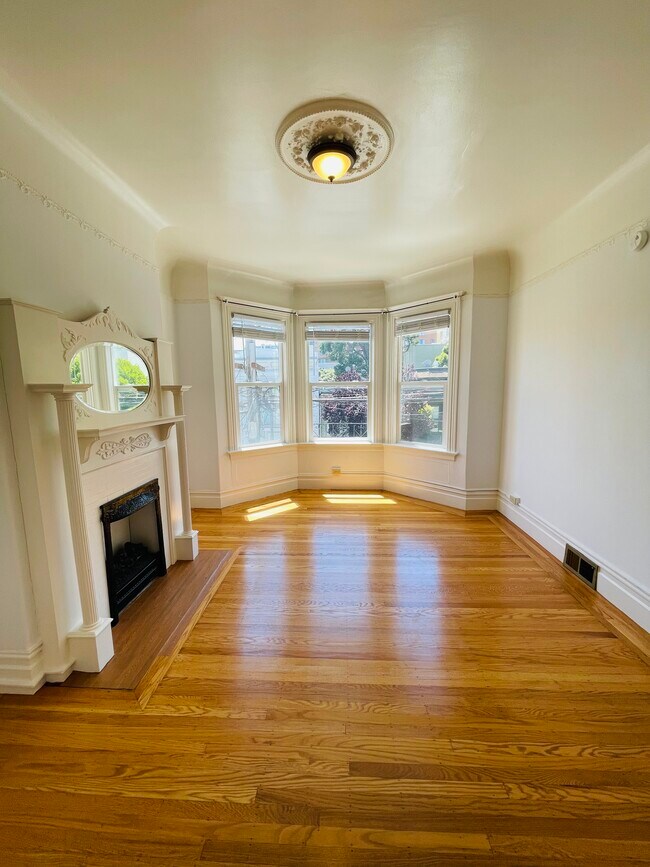 Building Photo - 2632 Post St