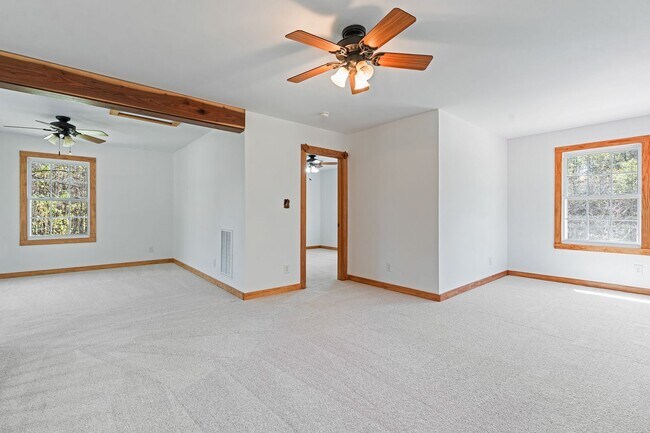 Building Photo - Fabulous Home near Silk Hope Chatham County - Cabin living close to Shakori