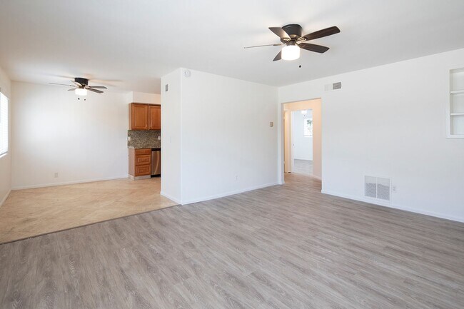 Primary Photo - *OPEN HOUSE: 8/22 10AM-12PM* 2BR in Carlsb...