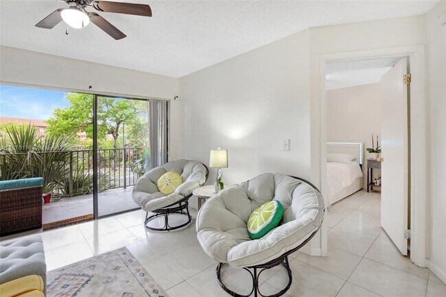 Building Photo - 9999 Summerbreeze Dr