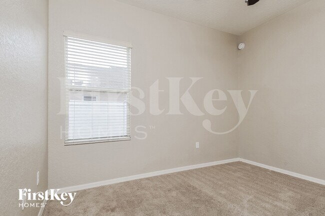 Building Photo - 10611 Carloway Hills Dr