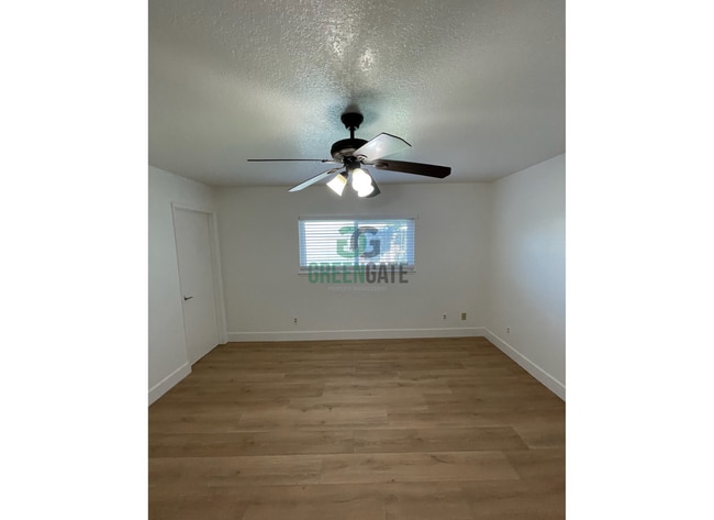 Building Photo - NOW AVAILABLE! Beautiful 3 Bedroom, 2 Bathroom Home Located in Ripon, CA