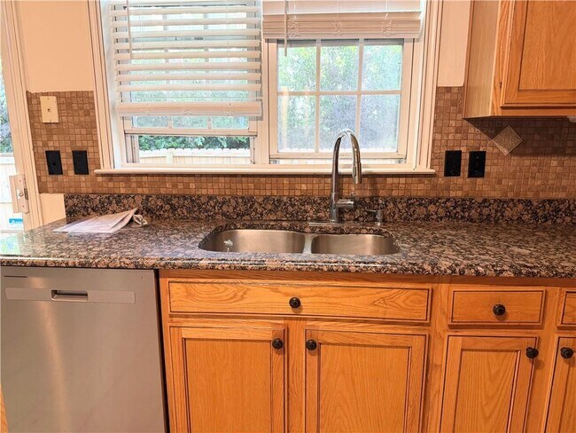 Building Photo - 6460 Whirlaway Dr