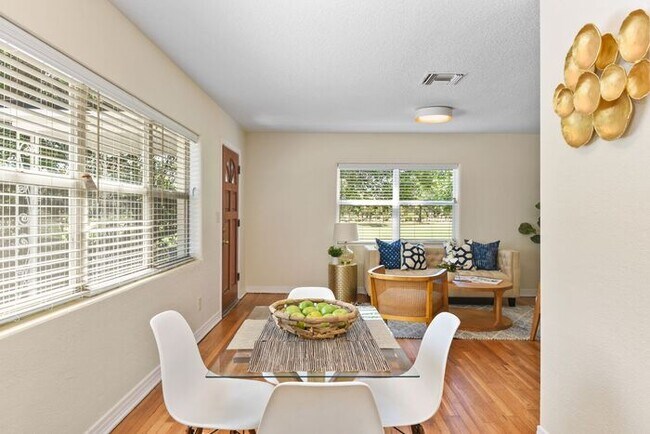 Building Photo - Charming bungalow in Winter Park