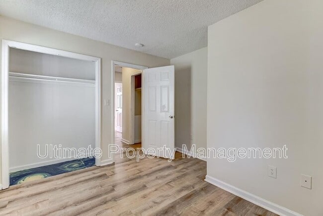 Building Photo - 1314 Dock St