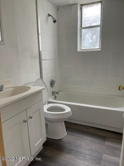 Building Photo - 1019 W 6th St