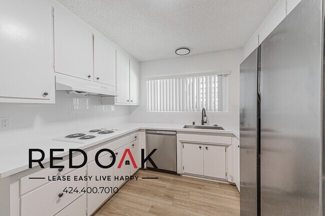 Building Photo - 18545 Clark St