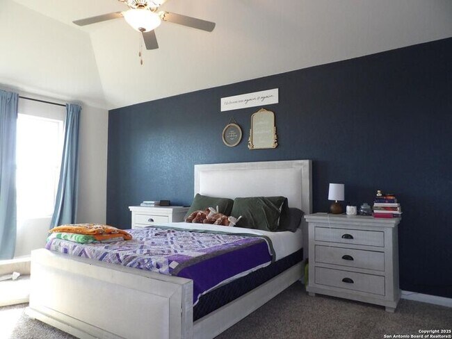 Building Photo - Beautiful and Spacious 4 Bedroom