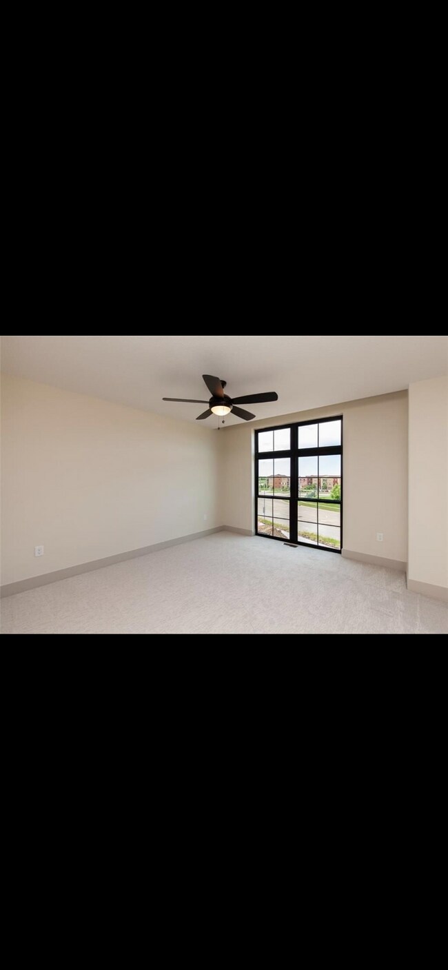 Building Photo - 6460 Galleria Dr