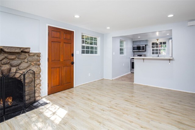 Building Photo - 487 Sturtevant Dr