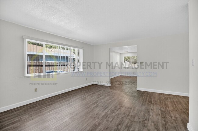 Building Photo - Arleta Ct