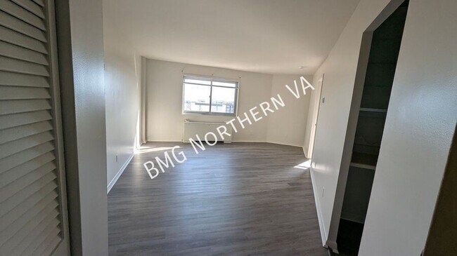 Building Photo - 5340 Holmes Run Pkwy