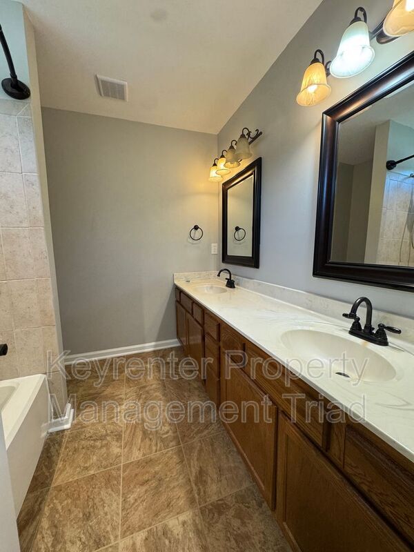Building Photo - 4407 Bewcastle Ct