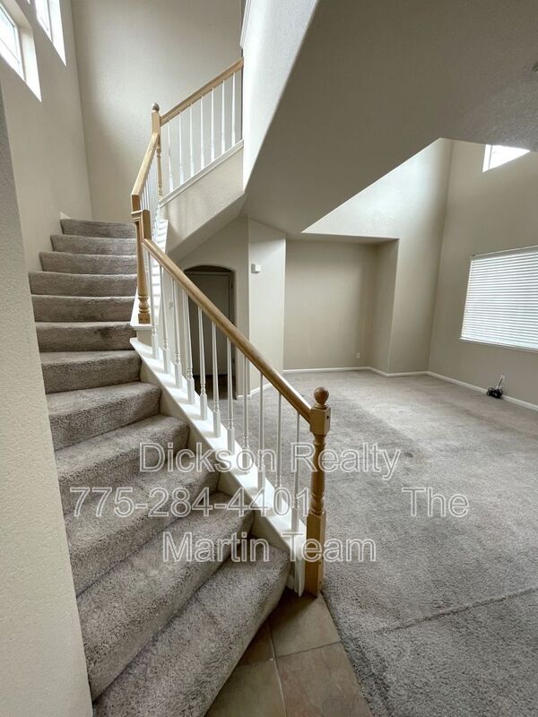Building Photo - 2494 Roman Dr