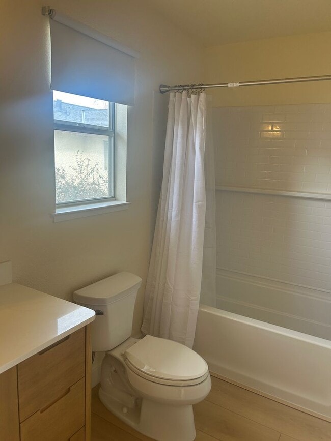 Building Photo - $3695.00 - Executive 3 Beds/ 2.5 Baths Beautiful Home