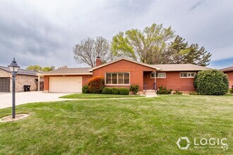 Building Photo - Beautiful Home in Prime Location!