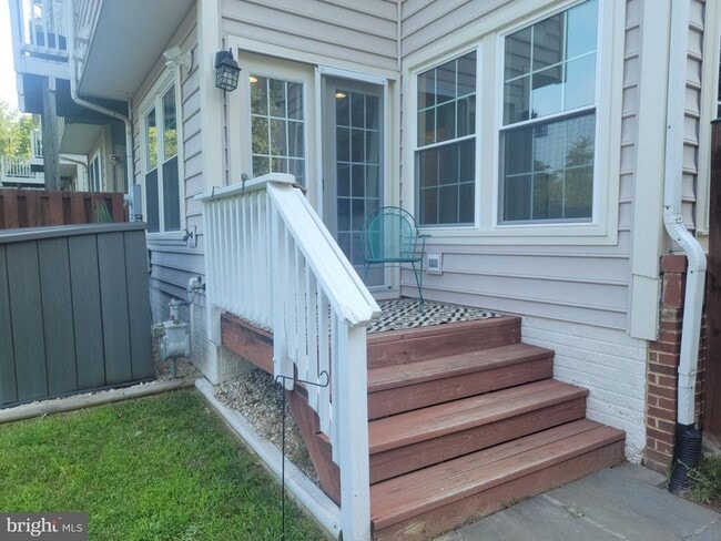 Building Photo - 9620 Potters Hill Cir